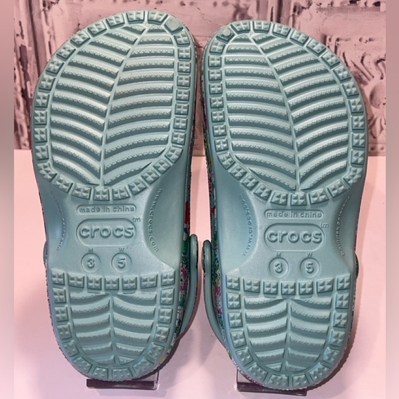 NEW! Crocs Unisex-Adult Classic Disney X Vera Bradley Little Mermaid Clog Sz 5 - Picture 8 of 15